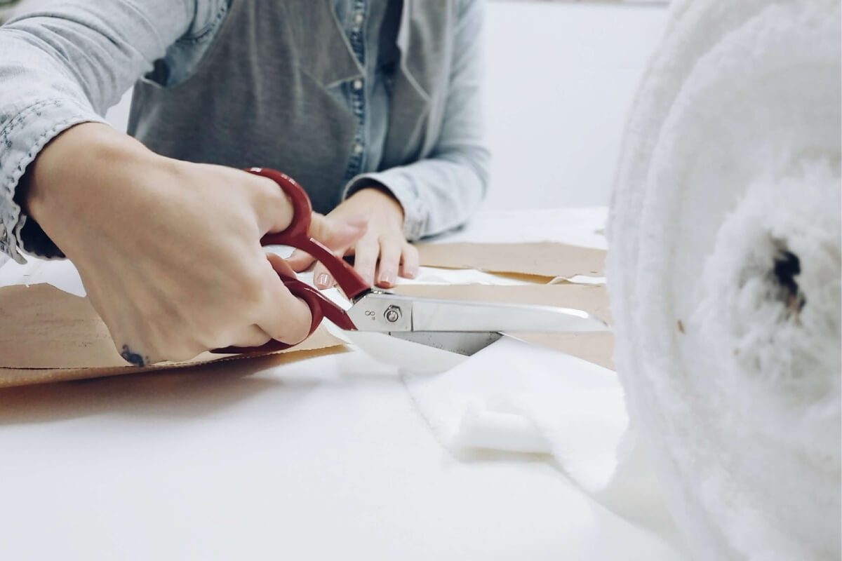LO QUE HAY DETRÁS DE UN VIOLETA VERGARA. 3 - Tienda