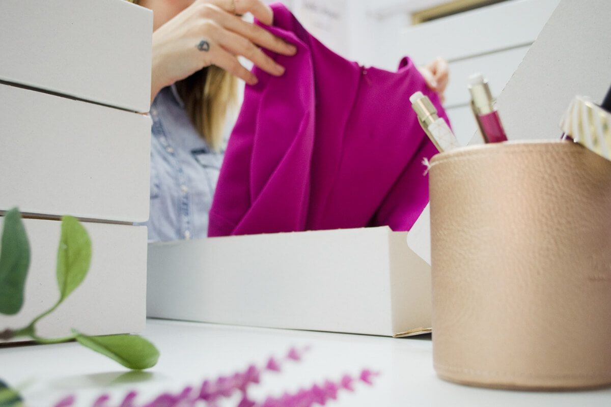 LO QUE HAY DETRÁS DE UN VIOLETA VERGARA. 5 - Tienda