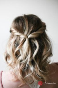 15 PEINADOS REALMENTE FÁCILES QUE TE PUEDES HACER ESTE SAN VALENTÍN. 7 - Tienda