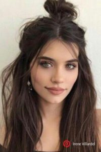 15 PEINADOS REALMENTE FÁCILES QUE TE PUEDES HACER ESTE SAN VALENTÍN. 9 - Tienda