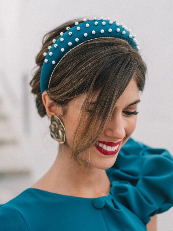 Diadema acolchada con perlas